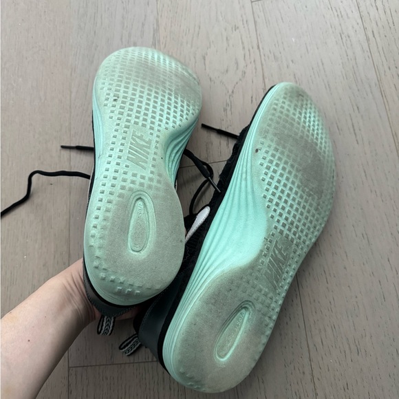 Nike Solarsoft Running Sneakers - Picture 6 of 7